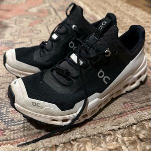 On Cloud Running shoes